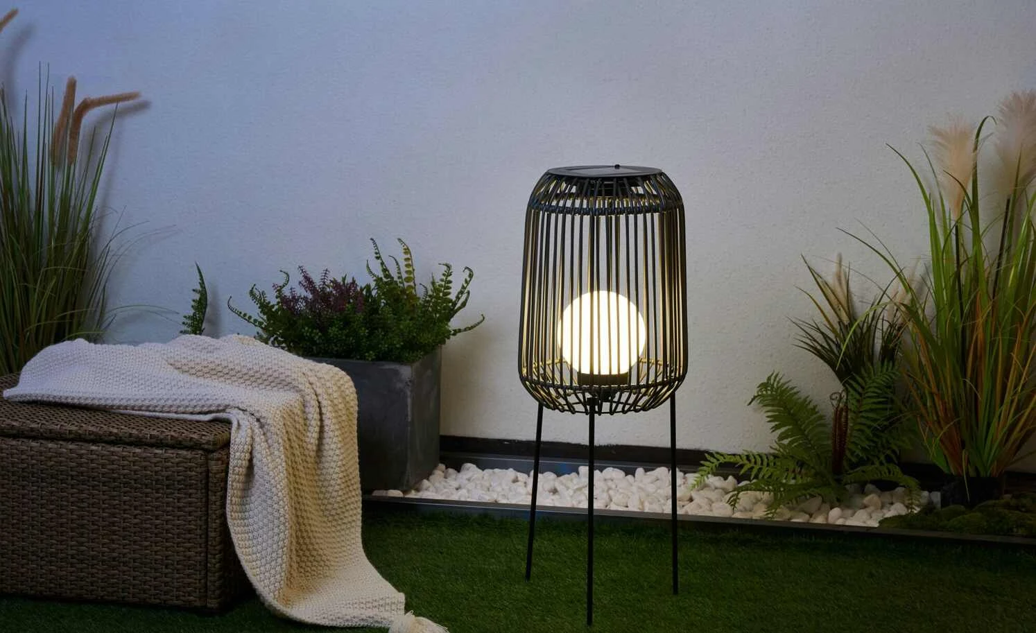 Solar-Stehleuchte, schwarz 4 Solar-Stehleuchte, schwarz – Bild 2