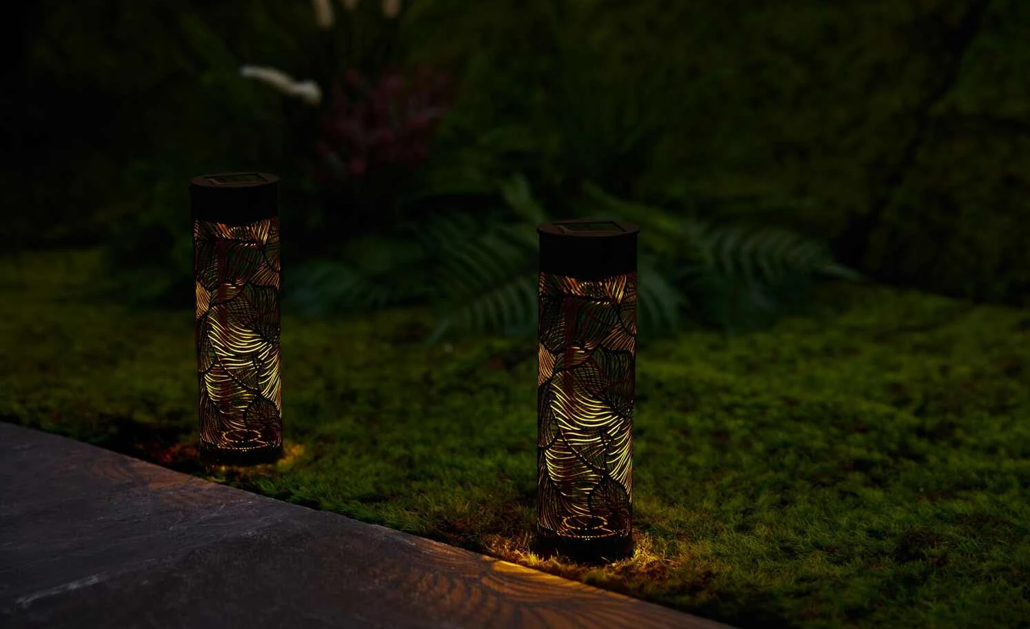 Solar-Spieß schwarz, 2er-Set `Blätter` 3 Solar-Spieß schwarz, 2er-Set `Blätter`